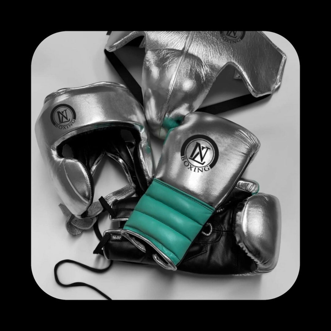 The Metal Series Silver Gloves Set